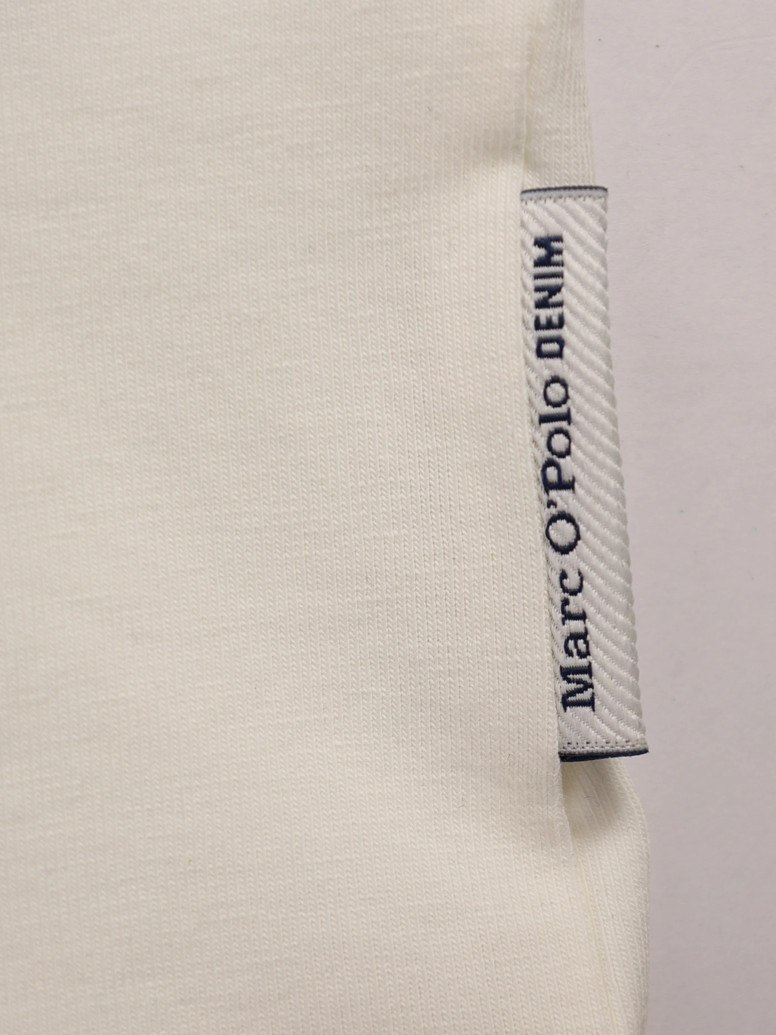 Футболка белого цвета из смесового хлопка